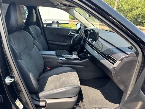 Used 2025 Mitsubishi Outlander SE AWD/4WD image 30