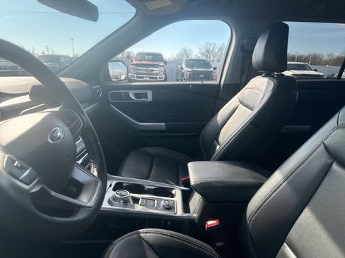 Certified 2023 Ford Explorer XLT w/ Equipment Group 202A image 29