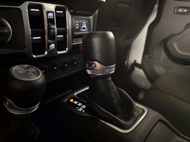Used 2024 Jeep Wrangler Unlimited w/ Convenience Group AWD/4WD image 52