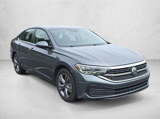 Used 2024 Volkswagen Jetta SE FWD video 3