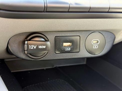 Certified 2024 Hyundai Elantra SEL w/ Convenience Package FWD image 36