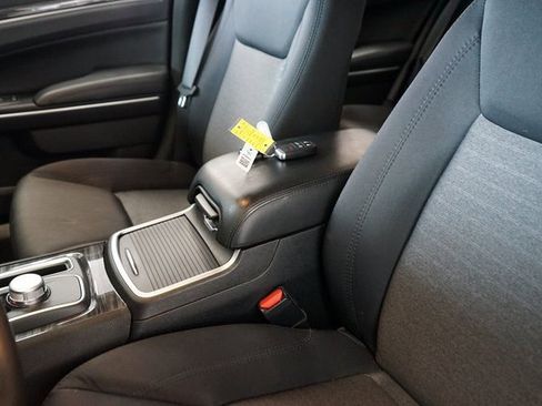 Used 2021 Chrysler 300 Touring w/ Sport Appearance Package image 26