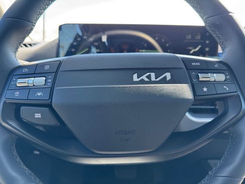 Certified 2025 Kia K4 EX image 15