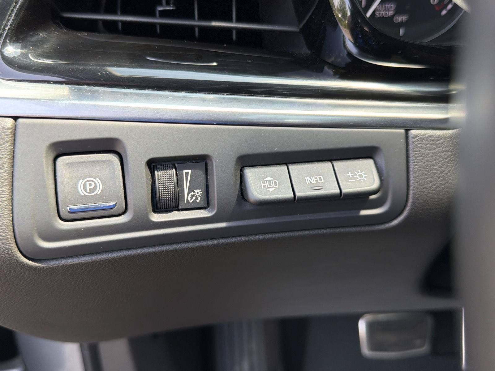 Used 2024 Cadillac XT6 Sport w/ Technology Package AWD/4WD image 20