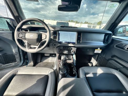 New 2024 Ford Bronco Black Diamond w/ Sasquatch Package image 31