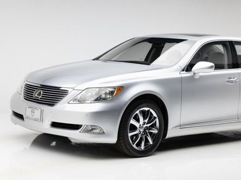 Used 2007 Lexus LS 460 L image 33