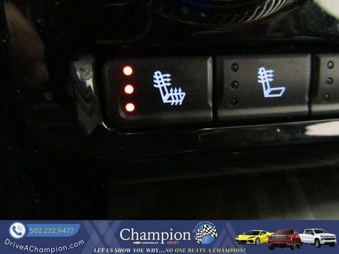 Used 2021 GMC Yukon XL Denali w/ Denali Ultimate Package AWD/4WD image 9