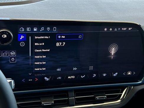 New 2026 Chevrolet Equinox EV LT image 20