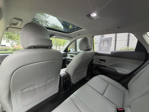 Used 2024 Hyundai Kona Limited FWD image 19