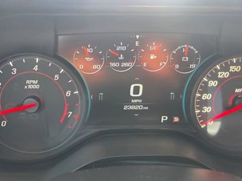 Used 2018 Chevrolet Camaro SS RWD image 13