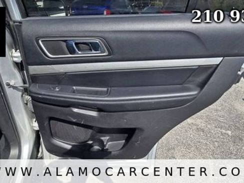 Used 2016 Ford Explorer XLT w/ Equipment Group 202A FWD image 23