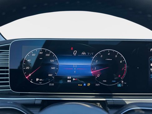 New 2026 Mercedes-Benz GLS 450 4MATIC image 32