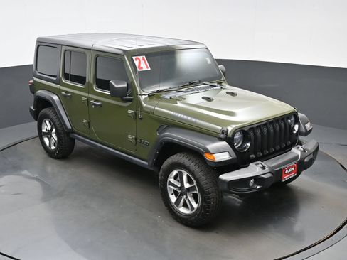Used 2021 Jeep Wrangler Unlimited Sport AWD/4WD image 32
