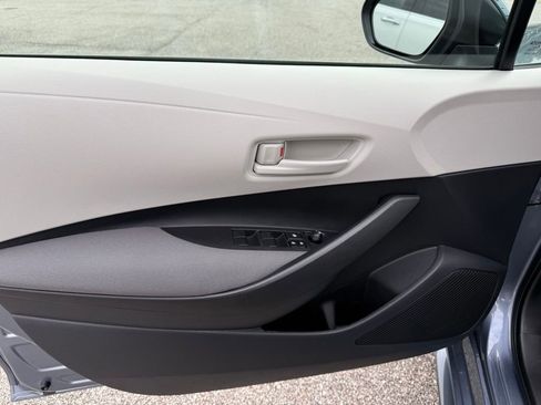 Used 2025 Toyota Corolla LE image 10