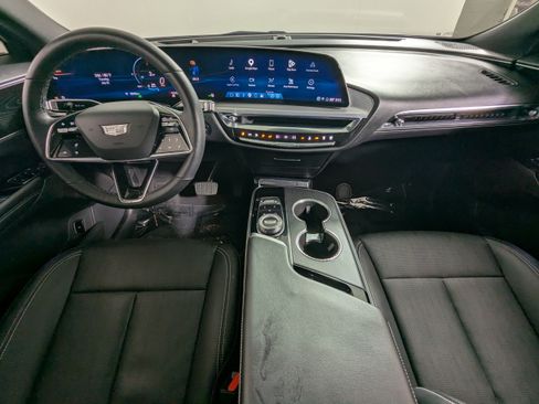 Used 2024 Cadillac Lyriq Luxury RWD image 11