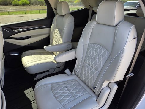 Used 2022 Buick Enclave Avenir w/ Trailering Package, 5000 lbs. image 26