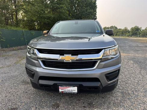Used 2018 Chevrolet Colorado W/T AWD/4WD image 2