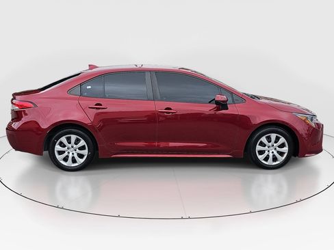 Used 2024 Toyota Corolla LE FWD image 4