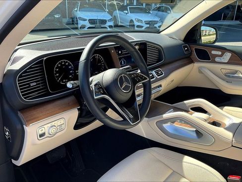 Certified 2025 Mercedes-Benz GLE 450e 4MATIC image 7