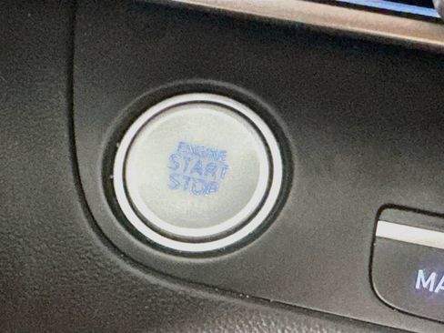 Used 2024 Hyundai Elantra SEL FWD image 33
