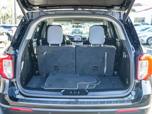 Used 2022 Ford Explorer XLT w/ Equipment Group 202A RWD image 24