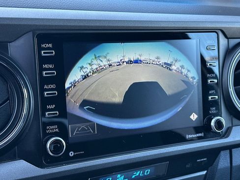 Used 2021 Toyota Tacoma TRD Off-Road w/ Technology Package image 24