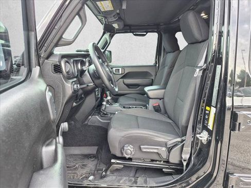Used 2022 Jeep Wrangler Unlimited Sport AWD/4WD image 16