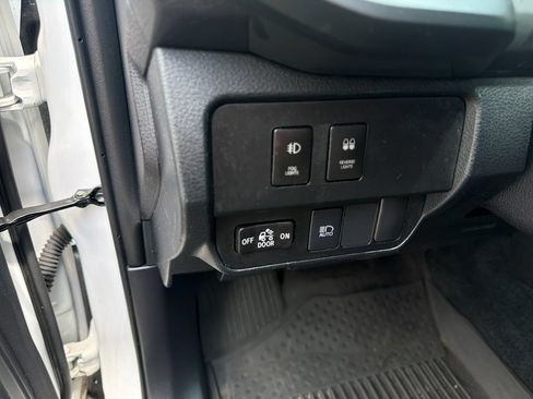 Used 2023 Toyota Tacoma SR AWD/4WD image 36