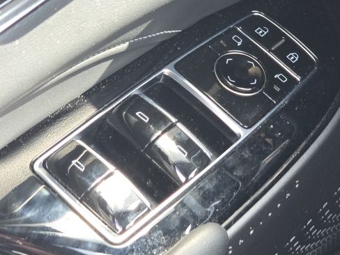 Used 2024 Cadillac Lyriq Tech AWD/4WD image 25