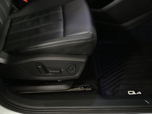 Used 2023 Audi Q4 e-tron Premium Plus w/ Premium Plus image 10