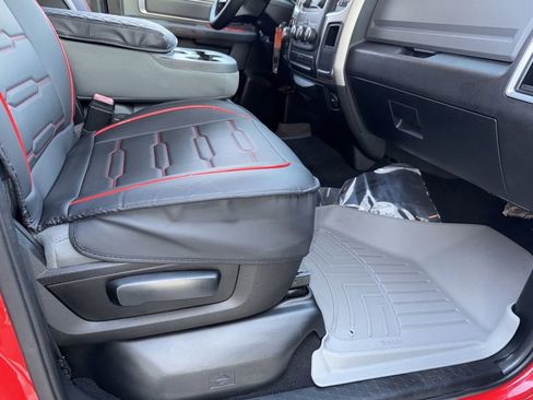 Used 2020 RAM 1500 Classic SLT image 17