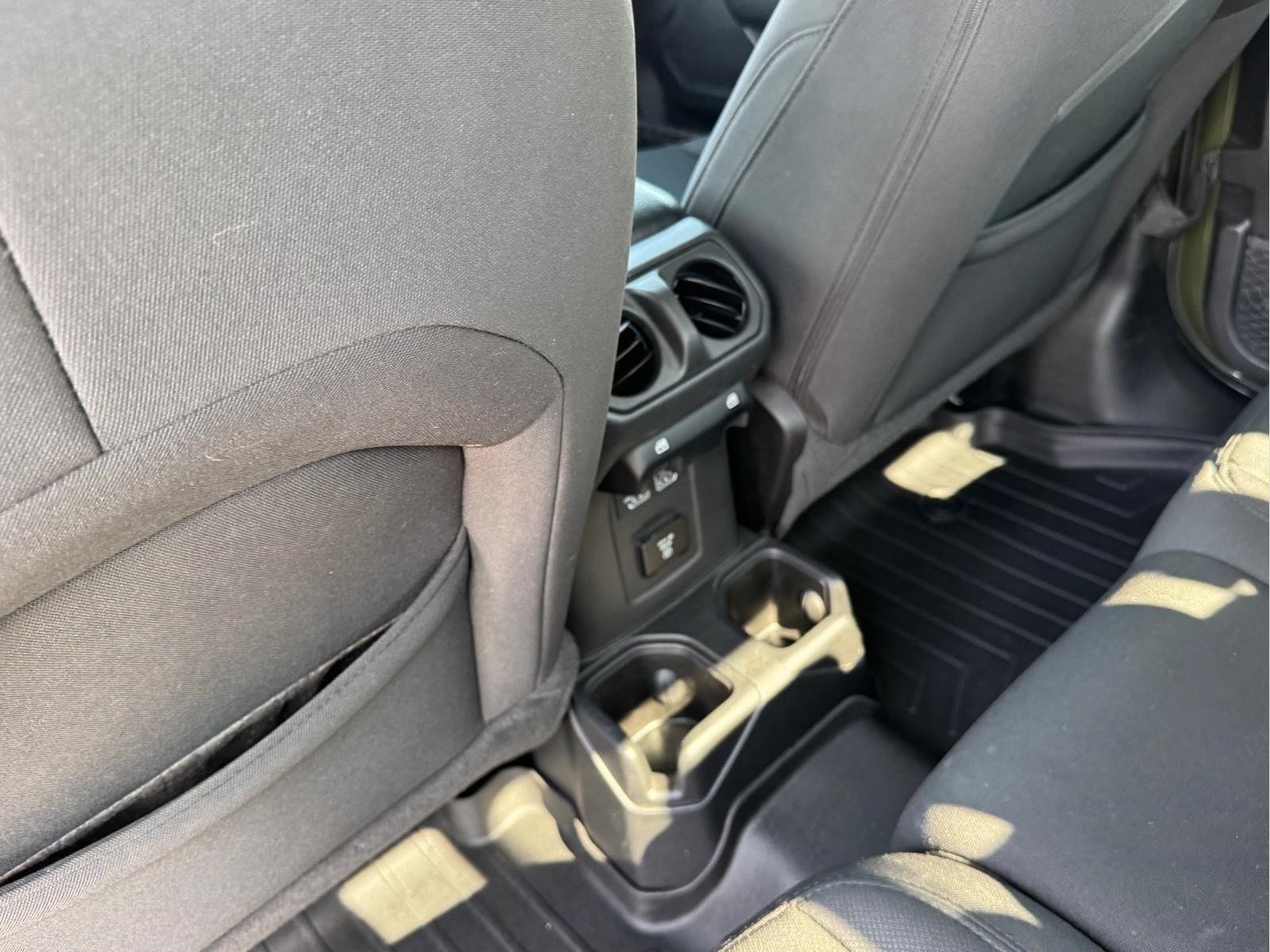 Used 2022 Jeep Gladiator Sport AWD/4WD image 17