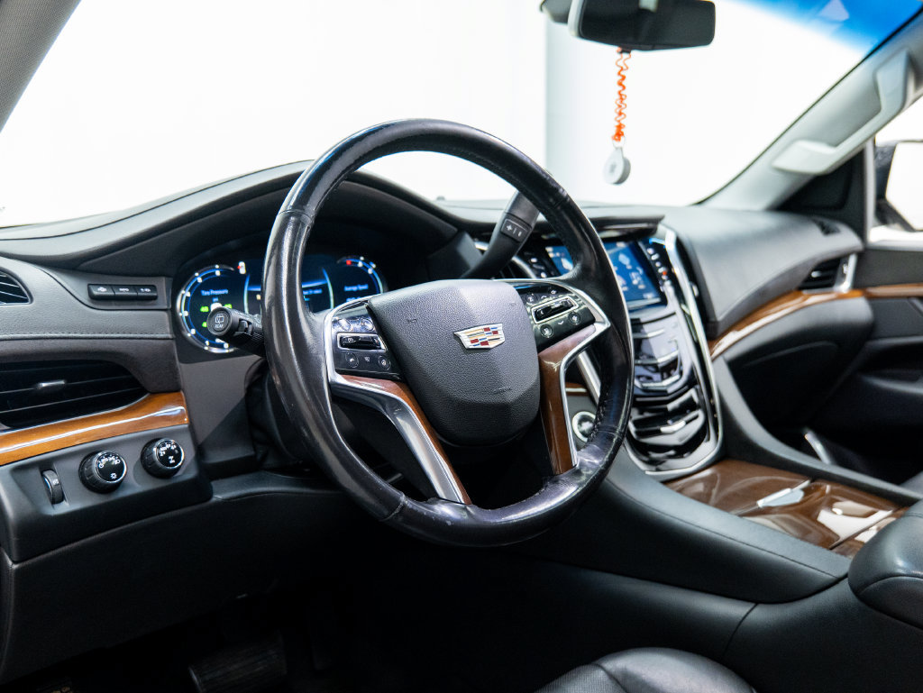 Used 2019 Cadillac Escalade Luxury AWD/4WD image 27