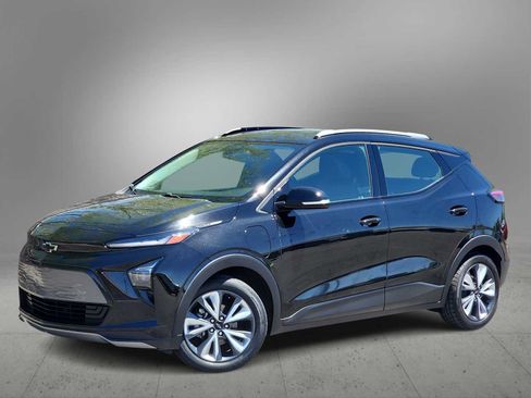 Used 2022 Chevrolet Bolt EUV LT w/ Convenience Package FWD image 1