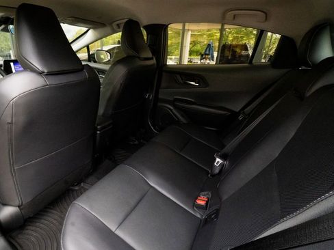 Used 2024 Toyota Prius XLE AWD/4WD image 18