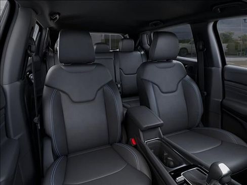 New 2026 Jeep Compass Limited AWD/4WD image 16