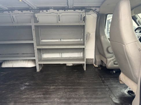Used 2022 Chevrolet Express 2500 w/ Driver Convenience Package image 10