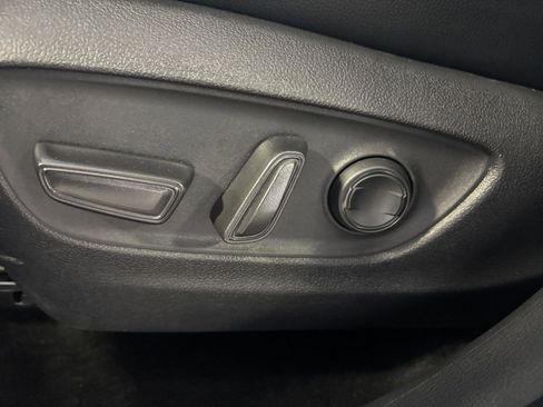 Used 2025 Toyota Grand Highlander LE image 29