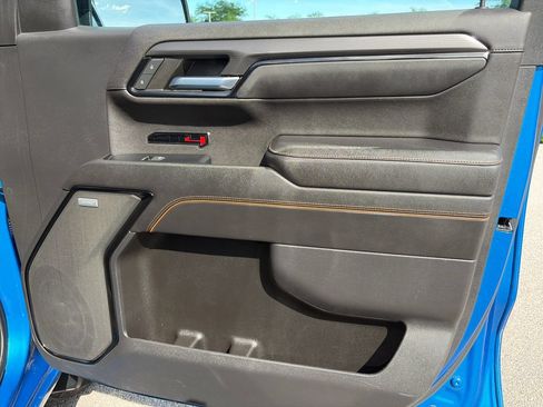 Used 2023 GMC Sierra 1500 AT4 w/ AT4 Premium Package AWD/4WD image 11