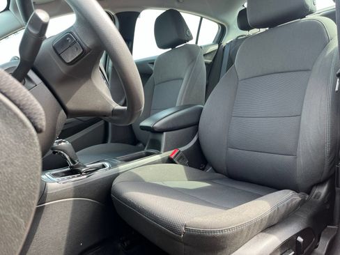 Used 2019 Chevrolet Cruze LT w/ LT Fleet Convenience Package FWD image 8
