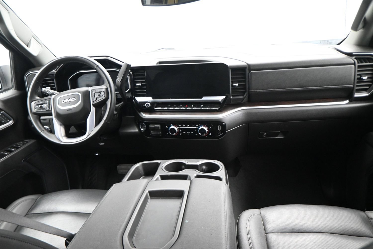 Used 2026 GMC Sierra 1500 SLT RWD image 15