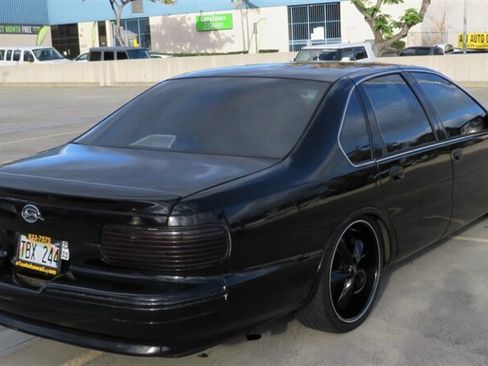 Used 1995 Chevrolet Impala SS RWD image 8