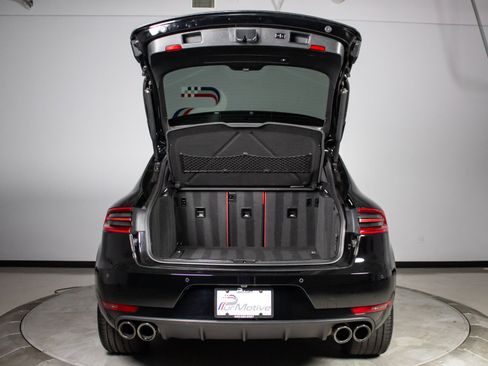 Used 2018 Porsche Macan Turbo AWD/4WD image 42