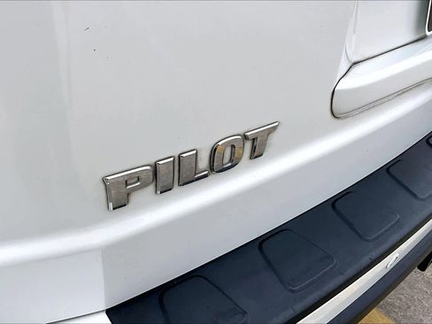 Used 2011 Honda Pilot Touring image 30