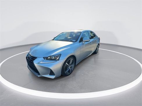Used 2019 Lexus IS 300 300 w/ Premium Package image 4