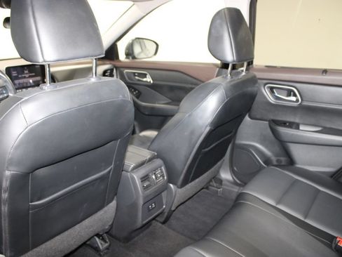 Used 2021 Nissan Rogue SV w/ Premium Package FWD image 19