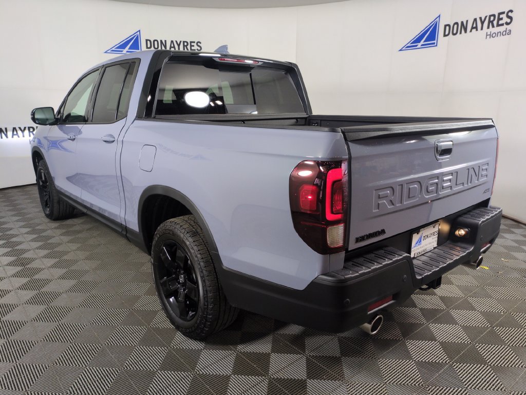 Certified 2026 Honda Ridgeline Black Edition image 3