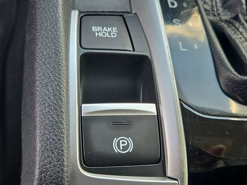 Used 2020 Honda Civic EX image 25