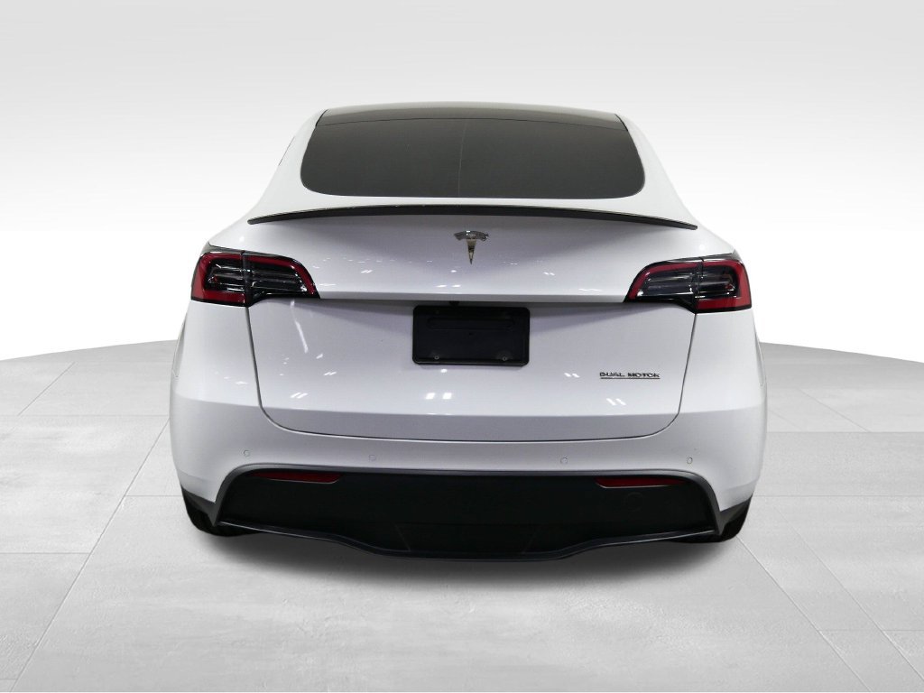 Used 2022 Tesla Model Y Performance AWD/4WD image 9