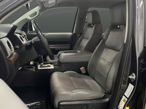 Used 2018 Toyota Tundra Limited w/ Limited Premium Package AWD/4WD image 9
